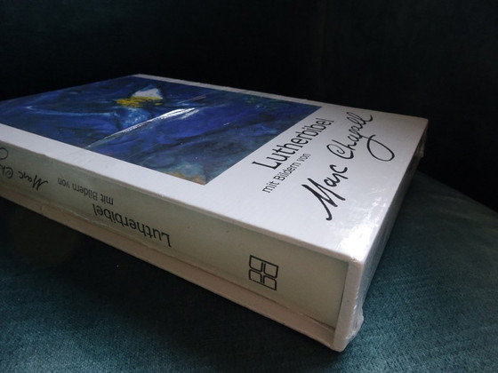 Marc Chagall Lutherbibel, blanc avec illustration bleue, Livres d'art, Papier, Modern (photo 3 sur 5)