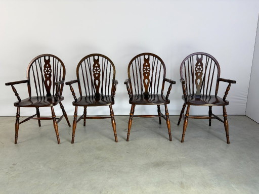 Mooie Engelse Windsor stijl eetkamerstoelen, set van 4