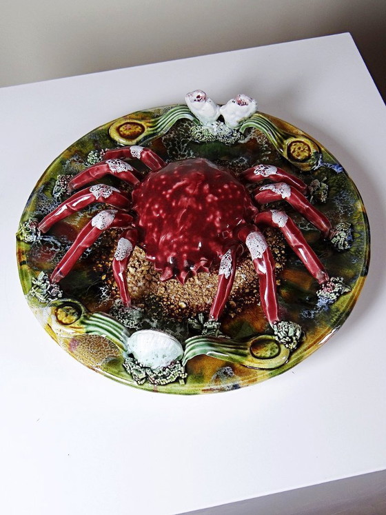 Image 1 of Assiette barbotine crabe trompe-l’œil Caldas da Rainha Portugal vintage