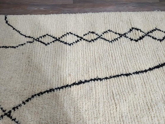 Image 1 of Alfombra Beni Ouraine tejida a mano de 2/3 m