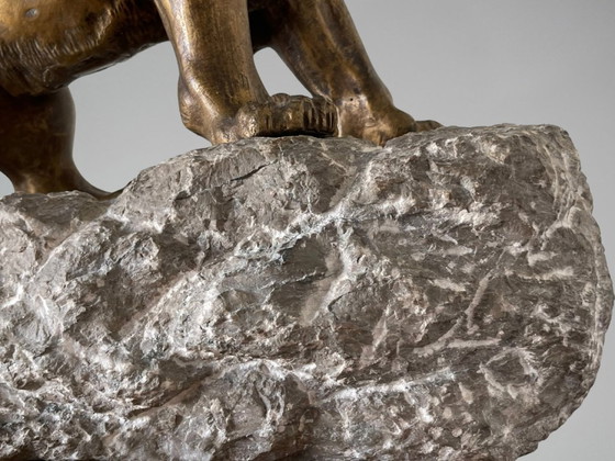 KRAKOWKI — León rugiendo sobre su roca, importante Esculturas de bronce artístico y roca (28,3 kg) – Stone (photo 12 of 21)
