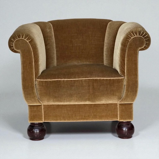 Poltrona relax danese, anni '60, rivestimento in velluto verde chiaro, gambe in legno di quercia.