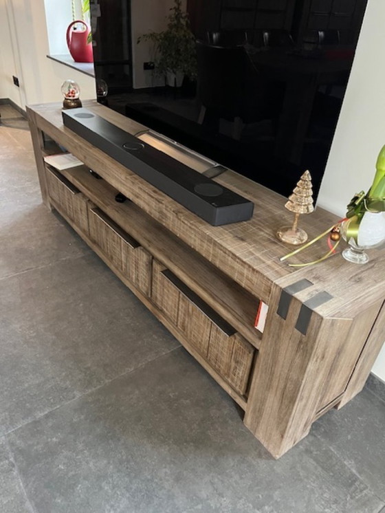 Image 1 of Tavolo robusto da 2,5 m con 8 sedie, TV e tavolino