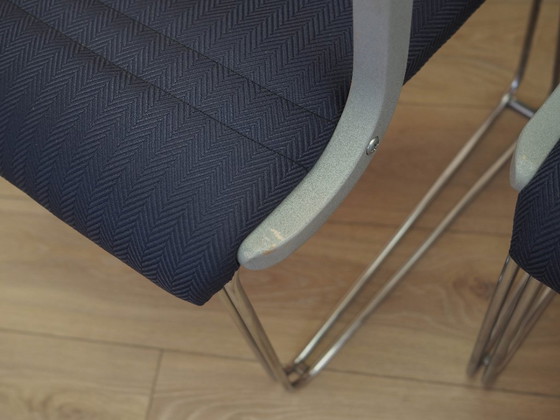Set di sei sedie con braccioli, rivestimento blu, design moderno italiano, anni '90 – Sedie da pranzo (photo 8 of 15)