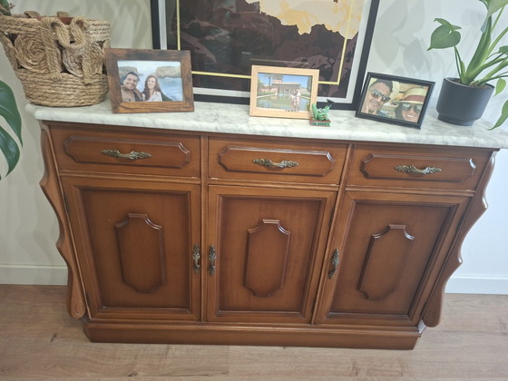 Credenza vintage in legno massello con piano in marmo – Artisan, Credenze (photo 4 of 6)