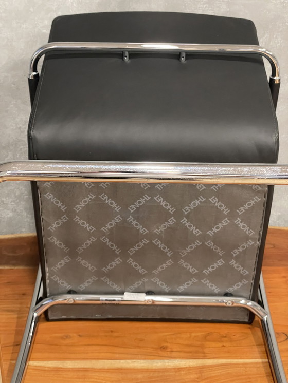 Image 1 of Thonet S60 V