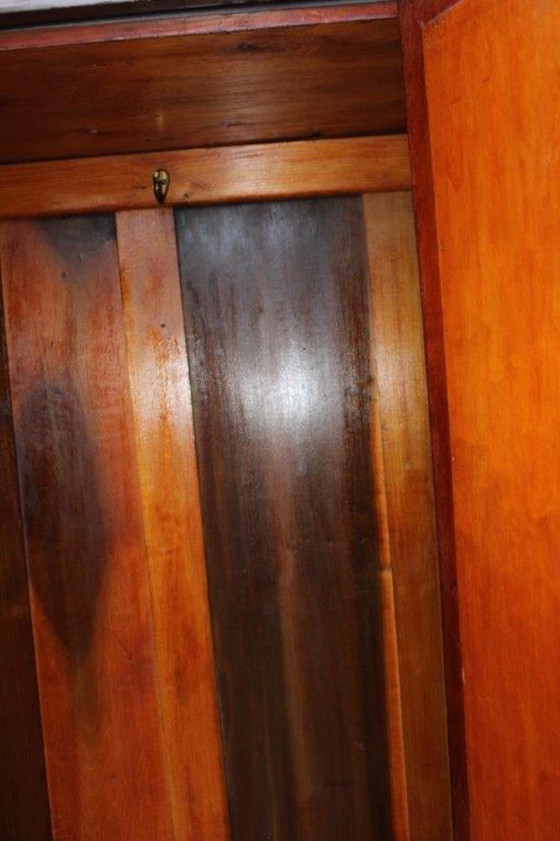 Image 1 of Armadio vintage in legno (anni 30-40) armadio per ragazze