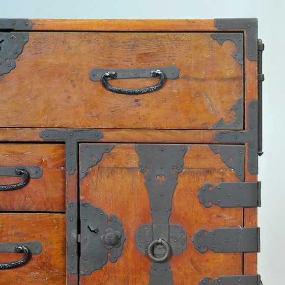 Image 1 of Cómoda japonesa Tansu, circa 1890.