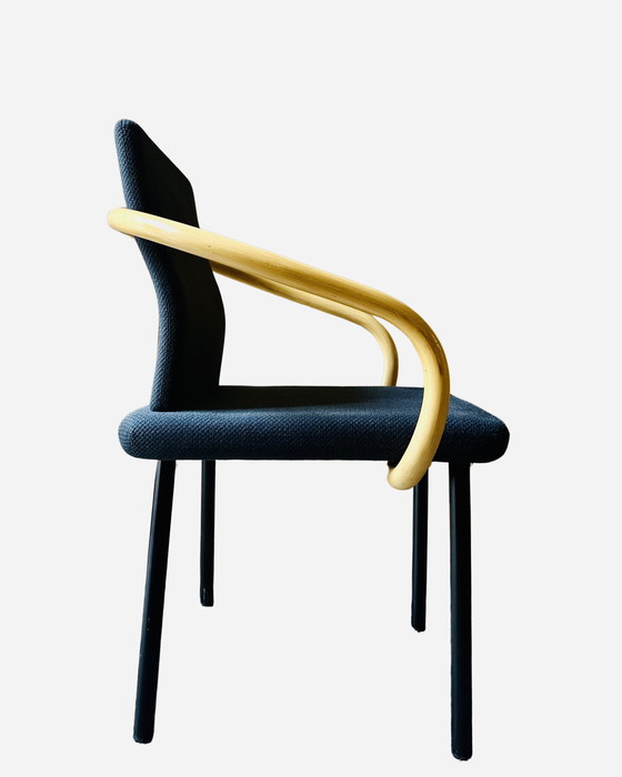Image 1 of 4x Silla Mandarin de Ettore Sottsass para Knoll, 1986 - Tela azul, reposabrazos con aspecto de bambú