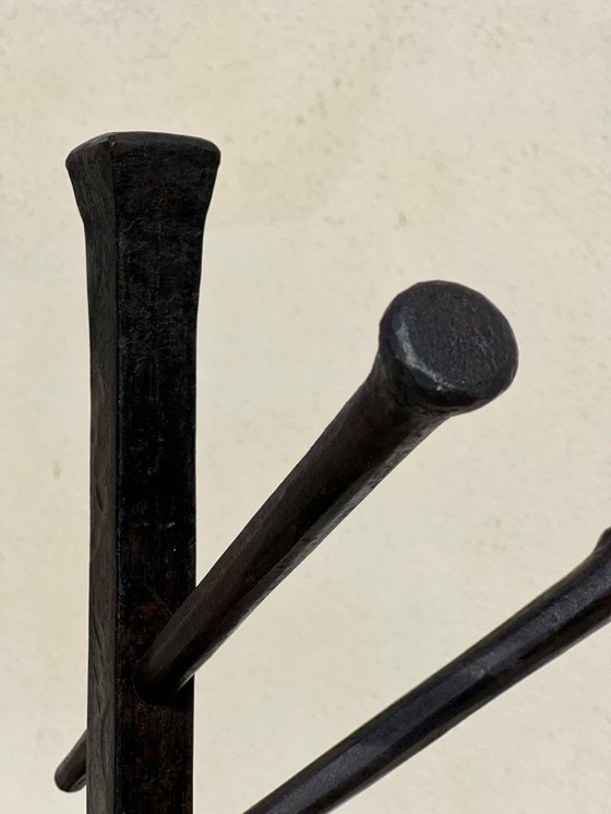 Image 1 of Appendiabiti in ferro battuto a forma di pappagallo, Francis DEWAELE, fabbro di MAROLLES e LOIR-ET-CHER, 1950