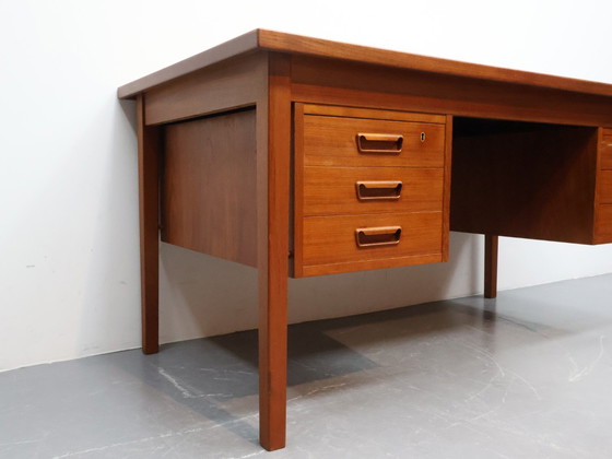 Image 1 of Deens vintage bureau Teak Dubbelzijdig Jaren 60 