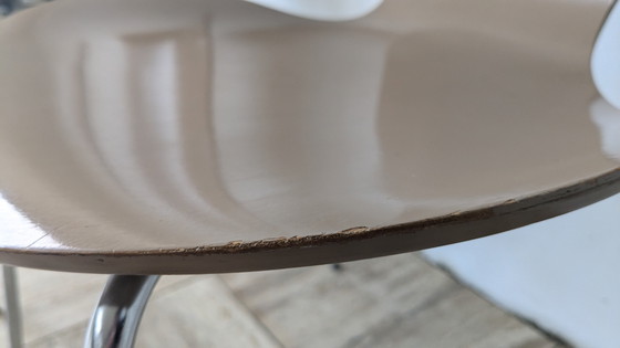 Image 1 of Fritz Hansen Tafel En Vlinderstoelen