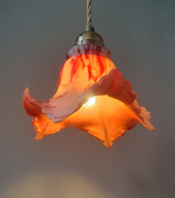 Suspension en verre ancien vintage. Marbré rouge et blanc. – Metal (photo 11 of 23)
