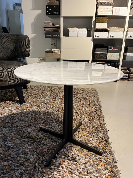 1x Coffee table Vary