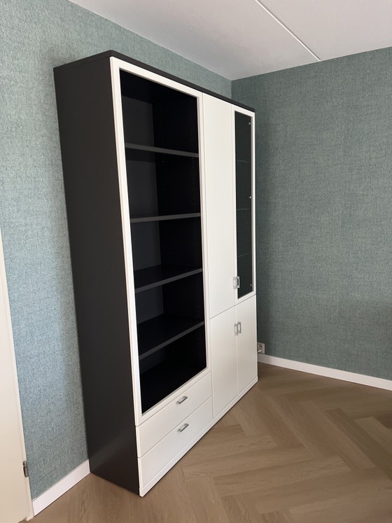 Musterring Kira 24 Wall System Premium Quality, Modern Design – Display cabinets, Wood, Glass (photo 6 of 7)
