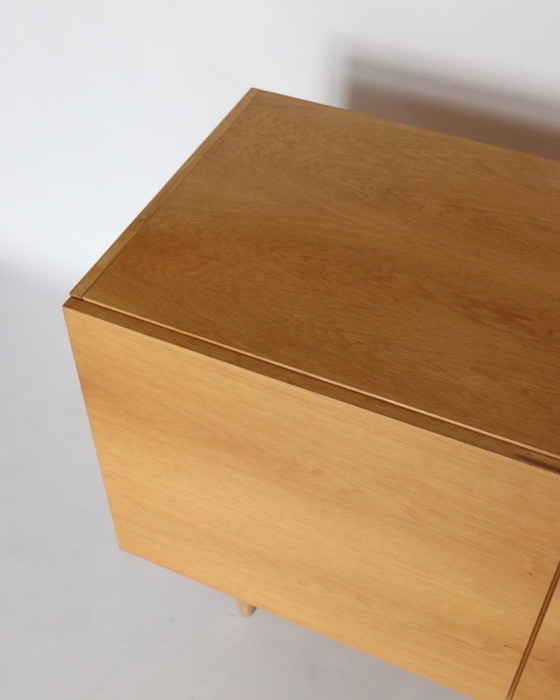 Image 1 of Buffet vintage en chêne, meuble de style danois, style rétro