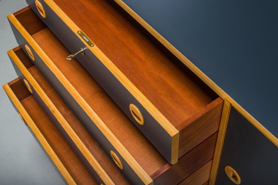 Image 1 of Aparador de pino de estilo moderno de mediados de siglo de Musterring International, década de 1960