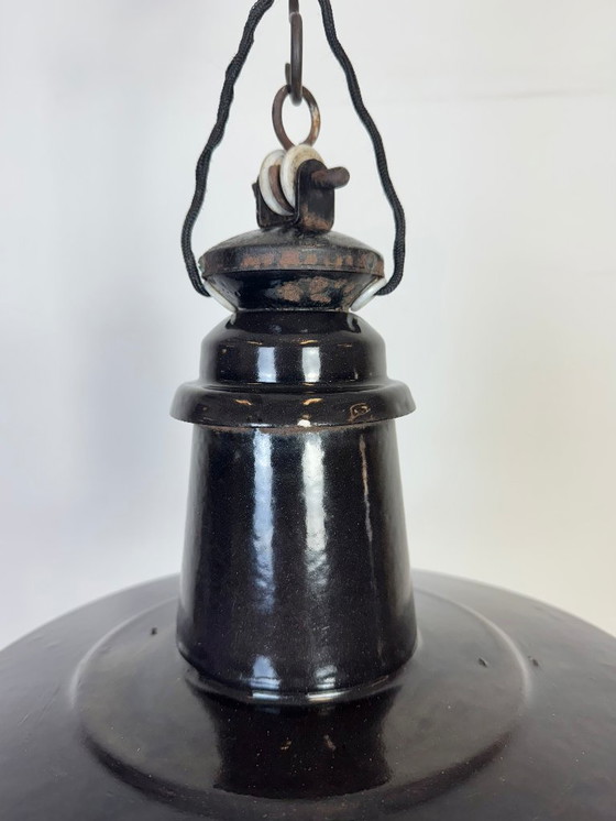 Image 1 of Industriële Duitse zwarte emaille hanglamp met glazen kap, jaren 30