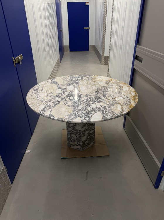 Image 1 of Mesa de comedor de mármol Calacatta Viola