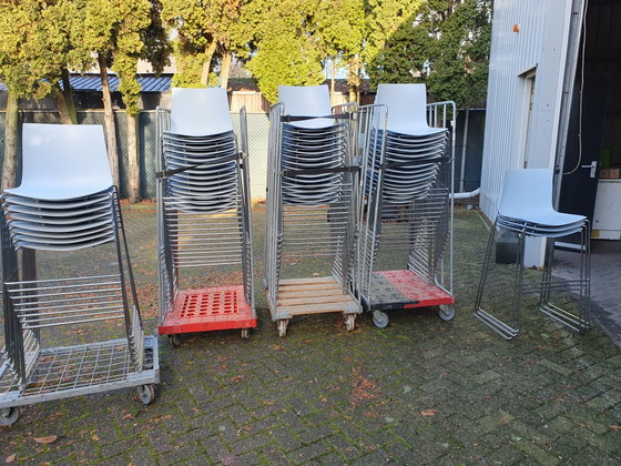 45 Barkrukken van Arper Catifa – Metal, Plastic (photo 4 of 5)