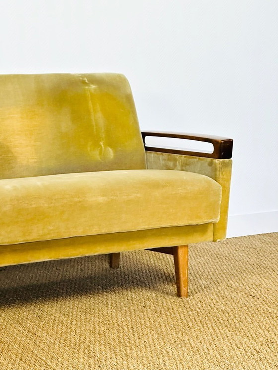 Image 1 of Canapé convertible et fauteuil vintage scandinave en teck et velours, 1960, Set de 2