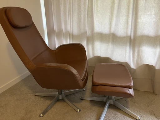 Arvika Lounge Armchair With Footstool Cuir