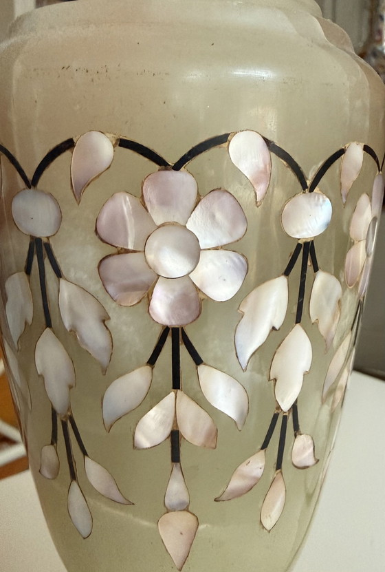Image 1 of Unique! Vintage lamp made of alabaster onyx with inlaid mother-of-pearl
