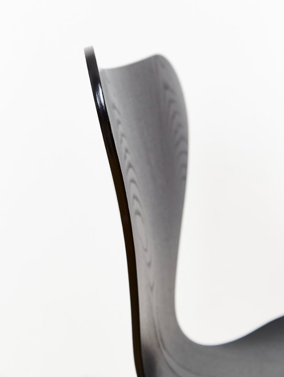 Image 1 of Arne Jacobsen Stuhl 3107 per Fritz Hansen