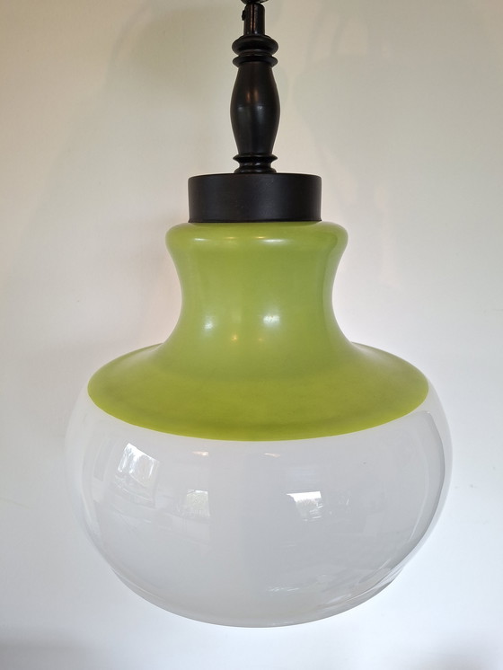 Image 1 of Belle lampe opaline vintage verte et blanche