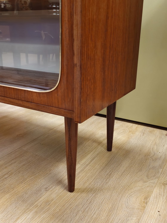 Image 1 of Vetrina vintage affascinante Vetrina vetrina Vetrina vetrina