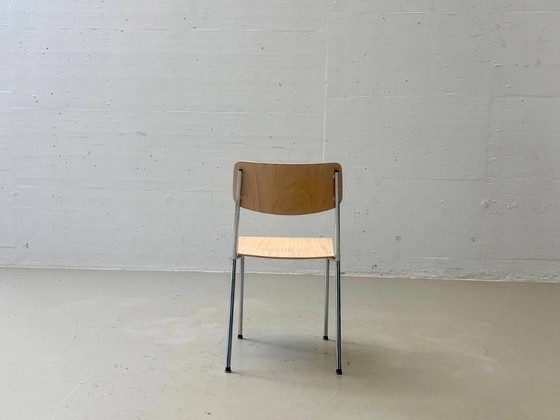 Stapelbare beukenhouten stoelen met chromen poten van Reinhard – Kuipstoelen (photo 2 of 18)