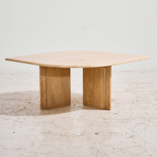 MK10033 Couchtisch aus Kalkstein