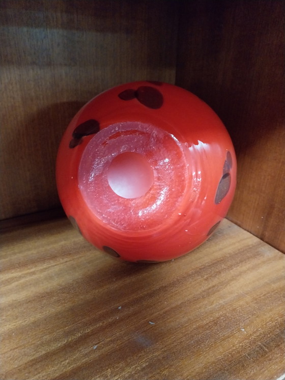 Image 1 of 1 vaso di murano di barovier e toso rosso con accenti dorati anni '70