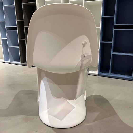 Vitra Panton Junior eetkamerstoel – Eetkamerstoelen (photo 3 of 3)