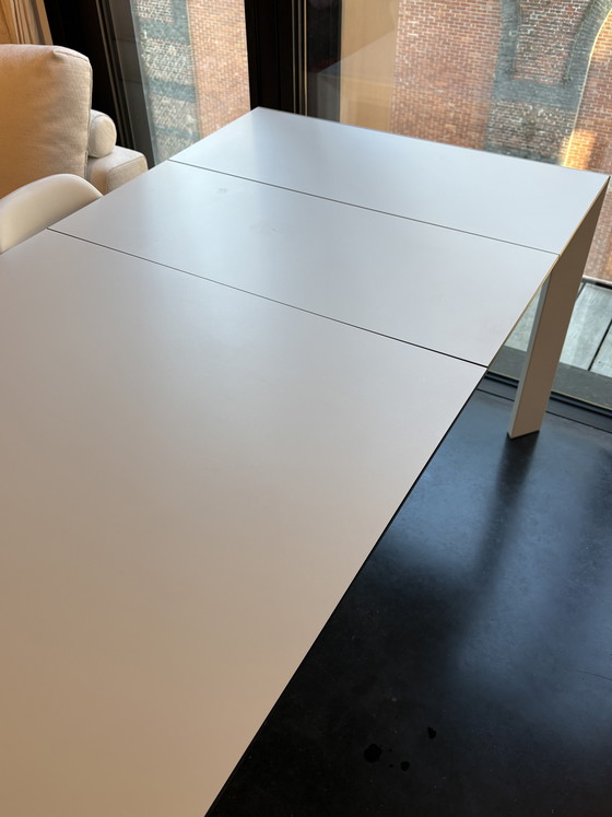 Image 1 of Prachtige handige verlengbare witte designtafel 