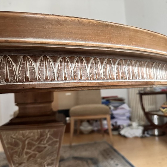 Image 1 of Mesa de comedor, siguiendo Rafael García Nicolau, madera de roble tallada, Mid-century, 70’s – España