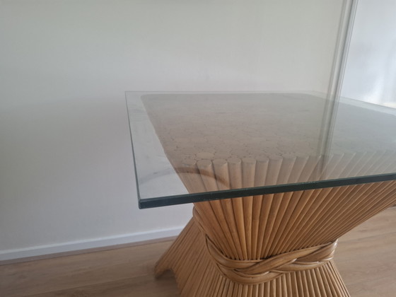 Image 1 of 'Wheat Sheaf' (korenschoof) tafel, ontworpen door John & Eleanor McGuire (of gemaakt in die specifieke stijl) uit de jaren 70.