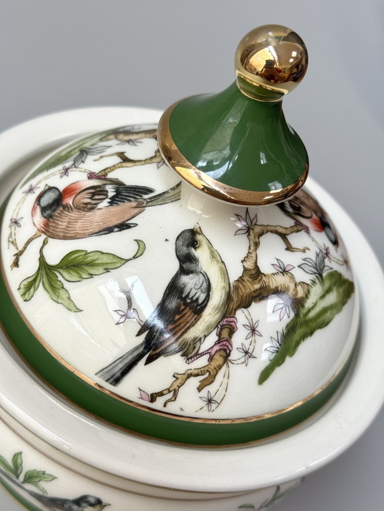 Image 1 of Fiorentine Italienische Porzellan Bonbonniere, handdekoriert, Vögel und Goldakzente