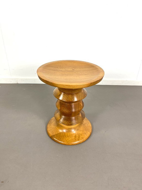 Image 1 of Sgabello modello A in noce, prodotto nei primi anni '90 da Ray & Charles Eames per Vitra.