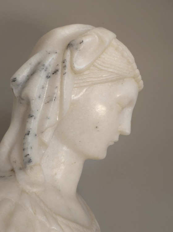 Imponente Busto de Mármol "Angelica Maria" – Luciano (56 cm) – Esculturas, Marble (photo 13 of 15)