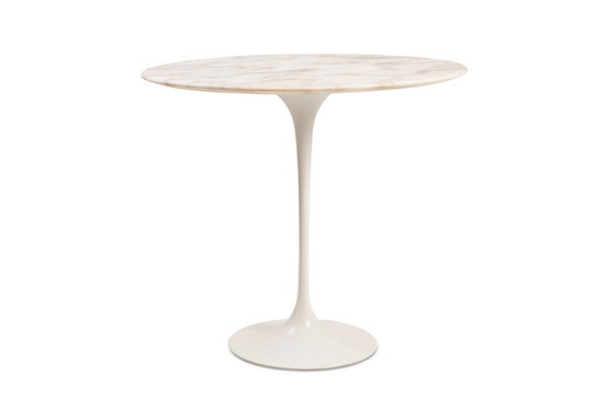 Image 1 of Eero Saarinen, pour Knoll International. Guéridon « Tulipe » ovale. Vers 1950
