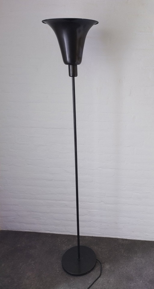 Louis Poulsen Model 4332 Vloerlamp