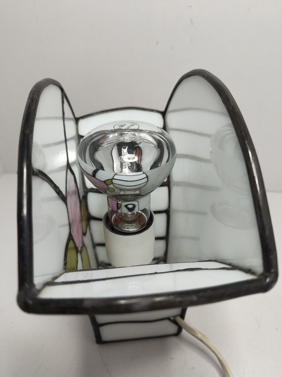 Vintage Tiffany Style Table Lamp – Stained Glass with Pink Rose – Herner Glas, Metal (photo 7 of 11)