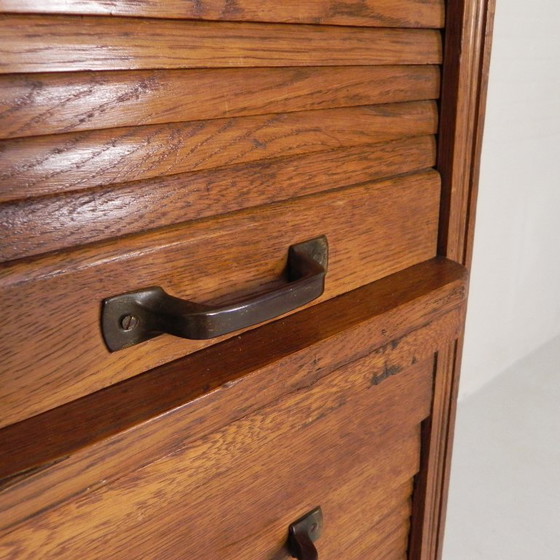 Image 1 of Cassonetto per tapparella alto 229 cm con due ante una sopra l'altra, anni '30