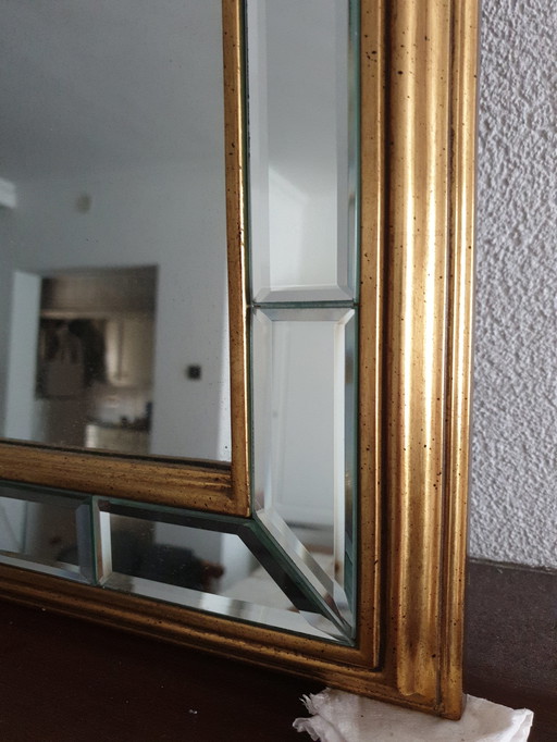 The knudt mirror