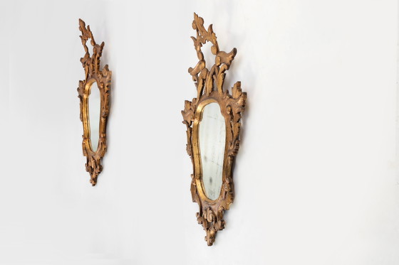 Image 1 of Paire de deux miroirs en bois doré de style rococo vénitien, vers 1850 Italie