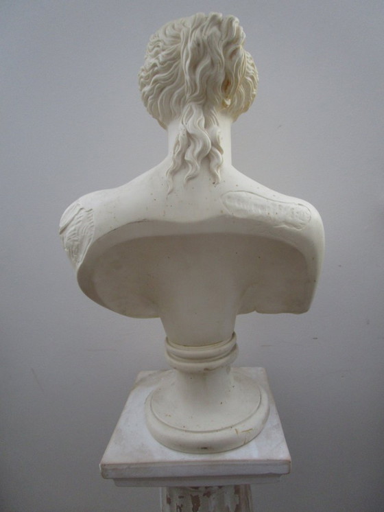 Image 1 of Busto antiguo, ¿Afrodita?