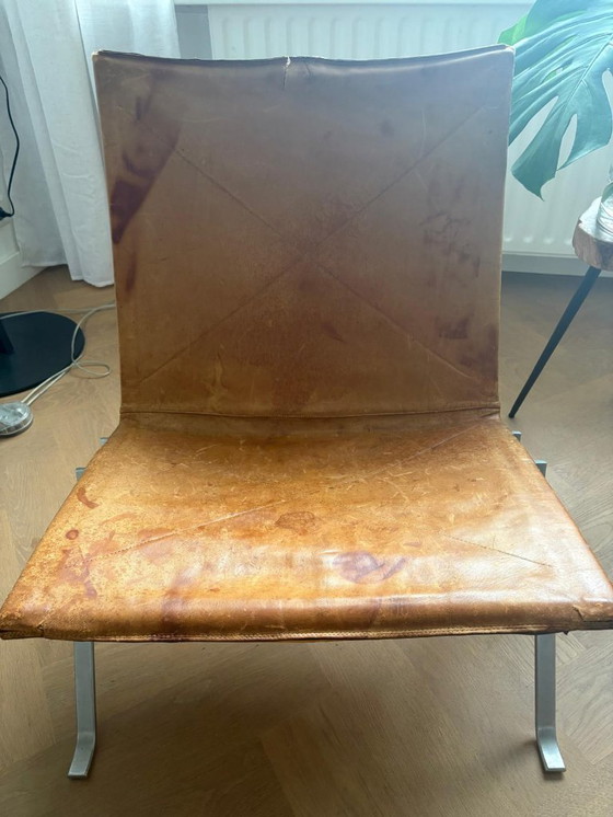 Image 1 of Autentiche sedie vintage PK22 di Poul Kjærholm - Patina cognac invecchiata
