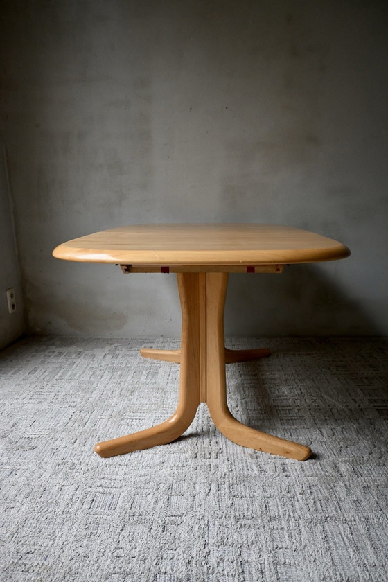 Ausziehbarer skandinavischer ovaler Esstisch aus den 70er Jahren, Esstische, Holz, Beige (Foto 3 von 15)