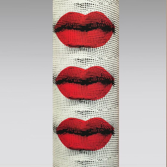 Image 1 of Lámpara de pie "Kisses" de Piero Fornasetti, años 90 para Antonangeli, colección Follia Pratica